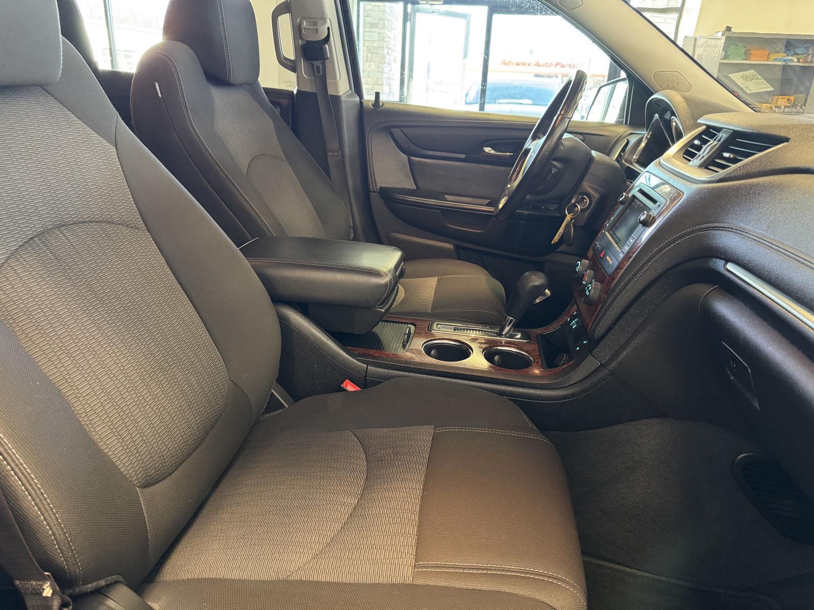 Used 2014 Chevrolet Traverse for sale in St. Joseph MO