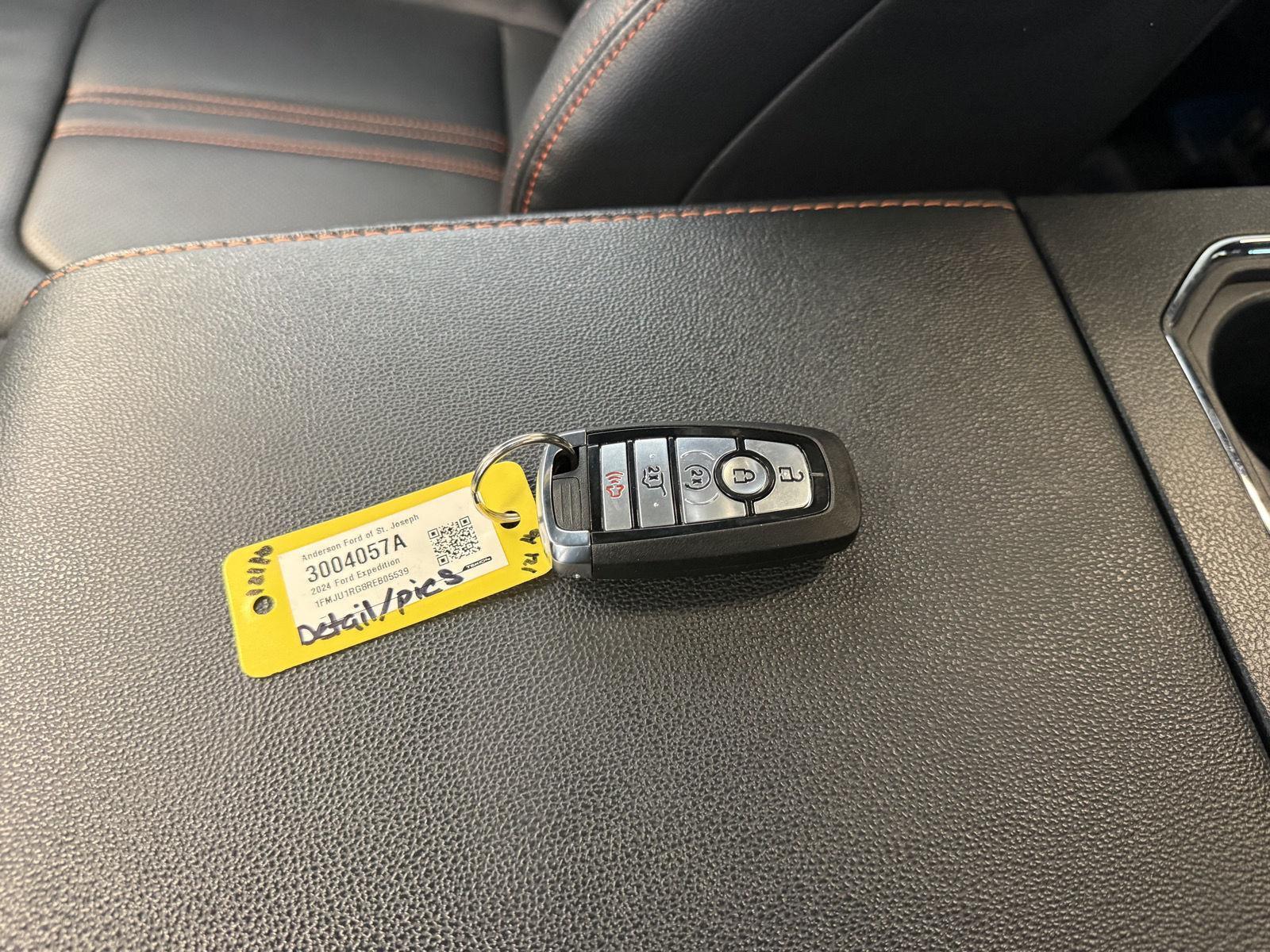 Used 2024 Ford Expedition for sale in St. Joseph MO