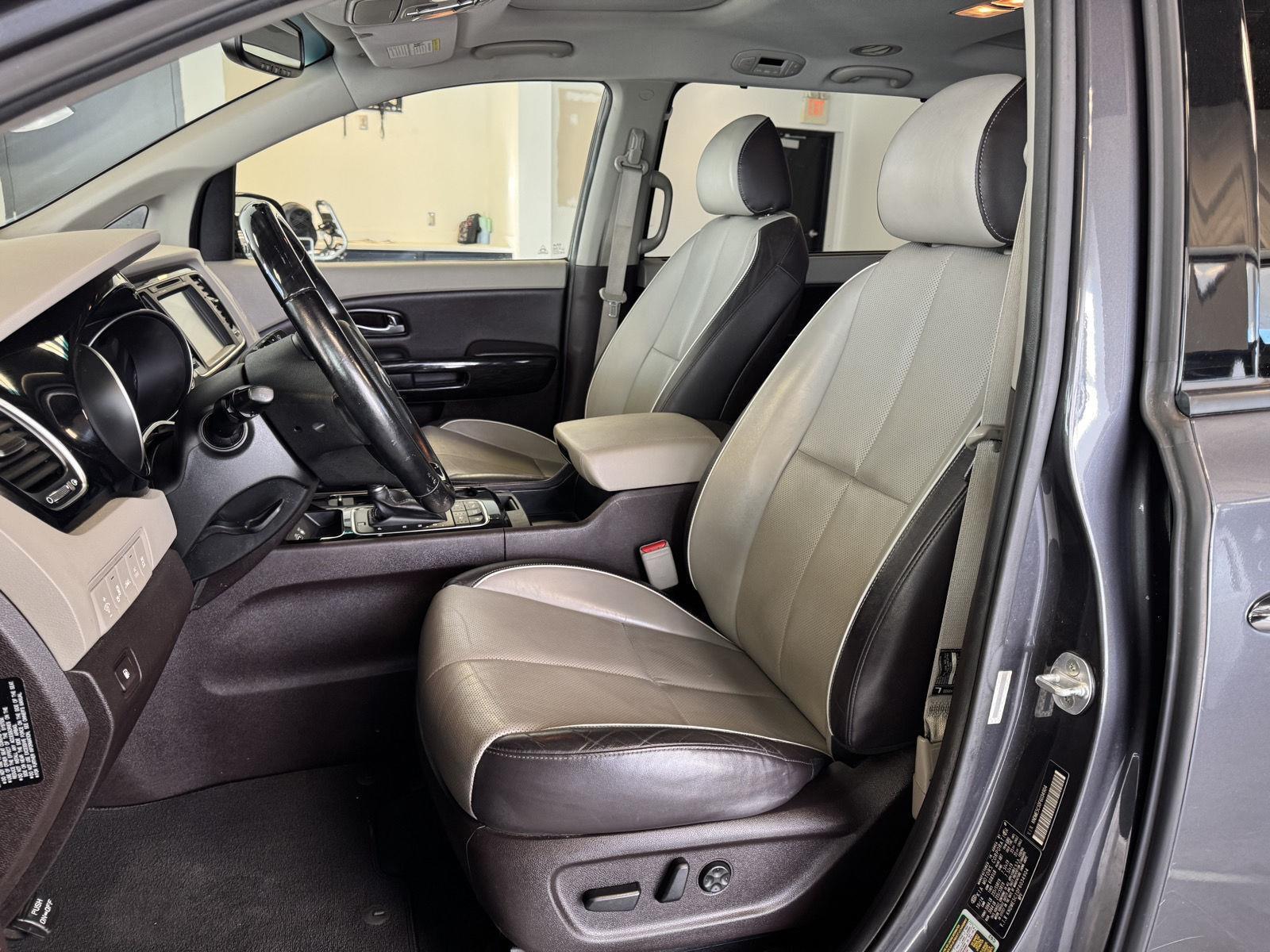 Used 2015 Kia Sedona for sale in St. Joseph MO