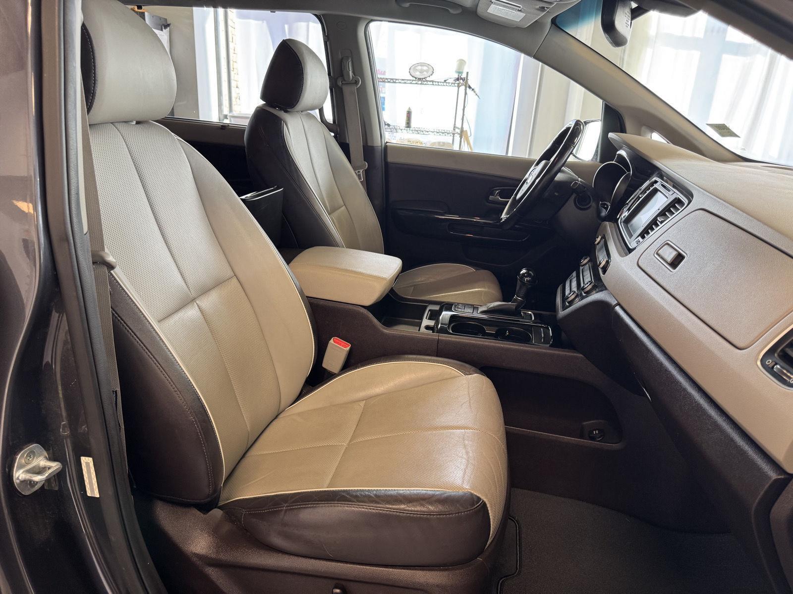 Used 2015 Kia Sedona for sale in St. Joseph MO