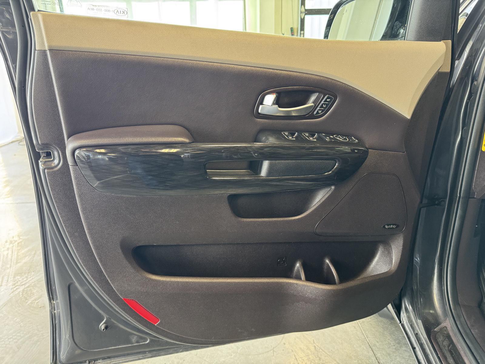 Used 2015 Kia Sedona for sale in St. Joseph MO