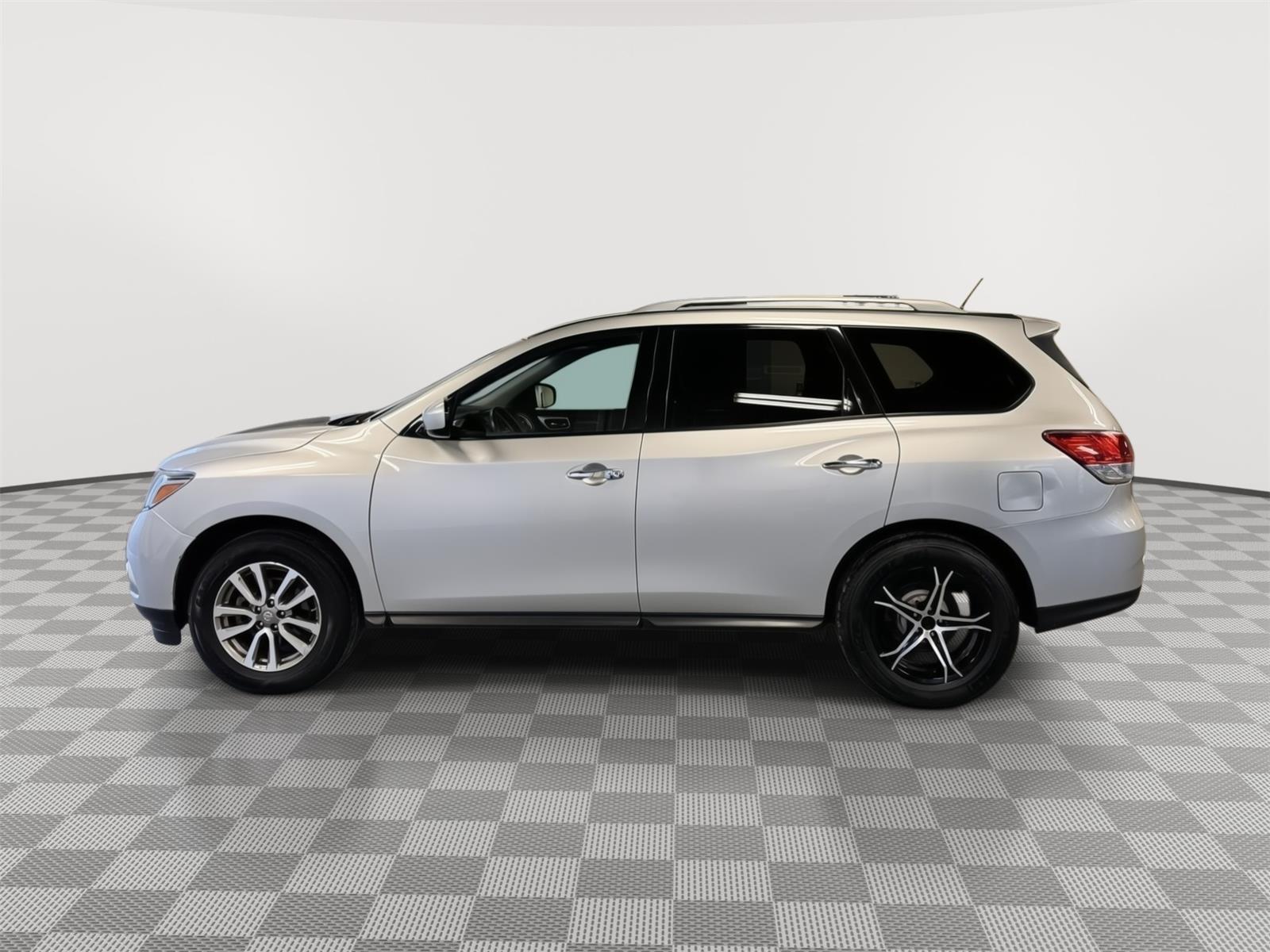 Used 2015 Nissan Pathfinder for sale in St. Joseph MO