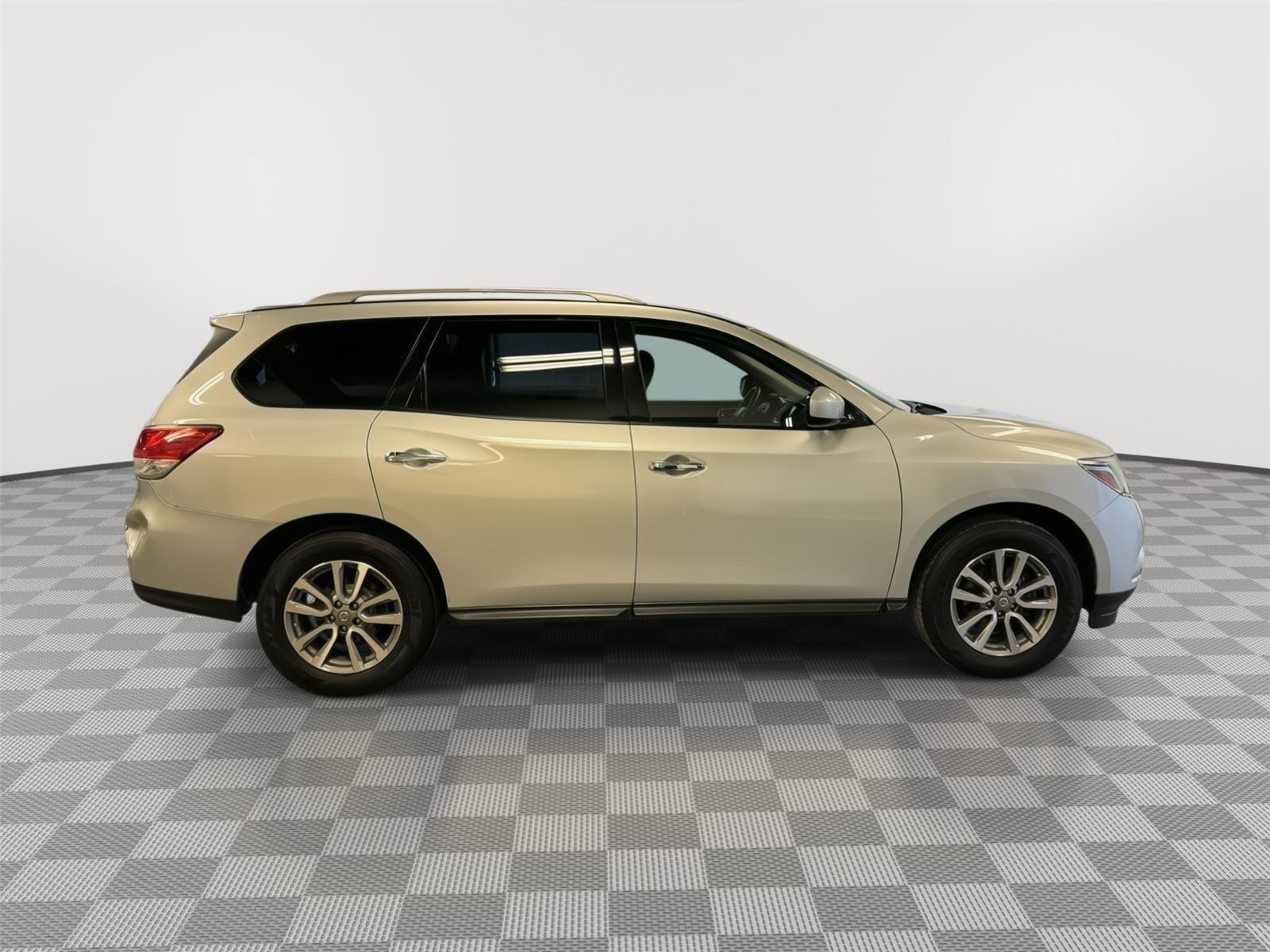 Used 2015 Nissan Pathfinder for sale in St. Joseph MO