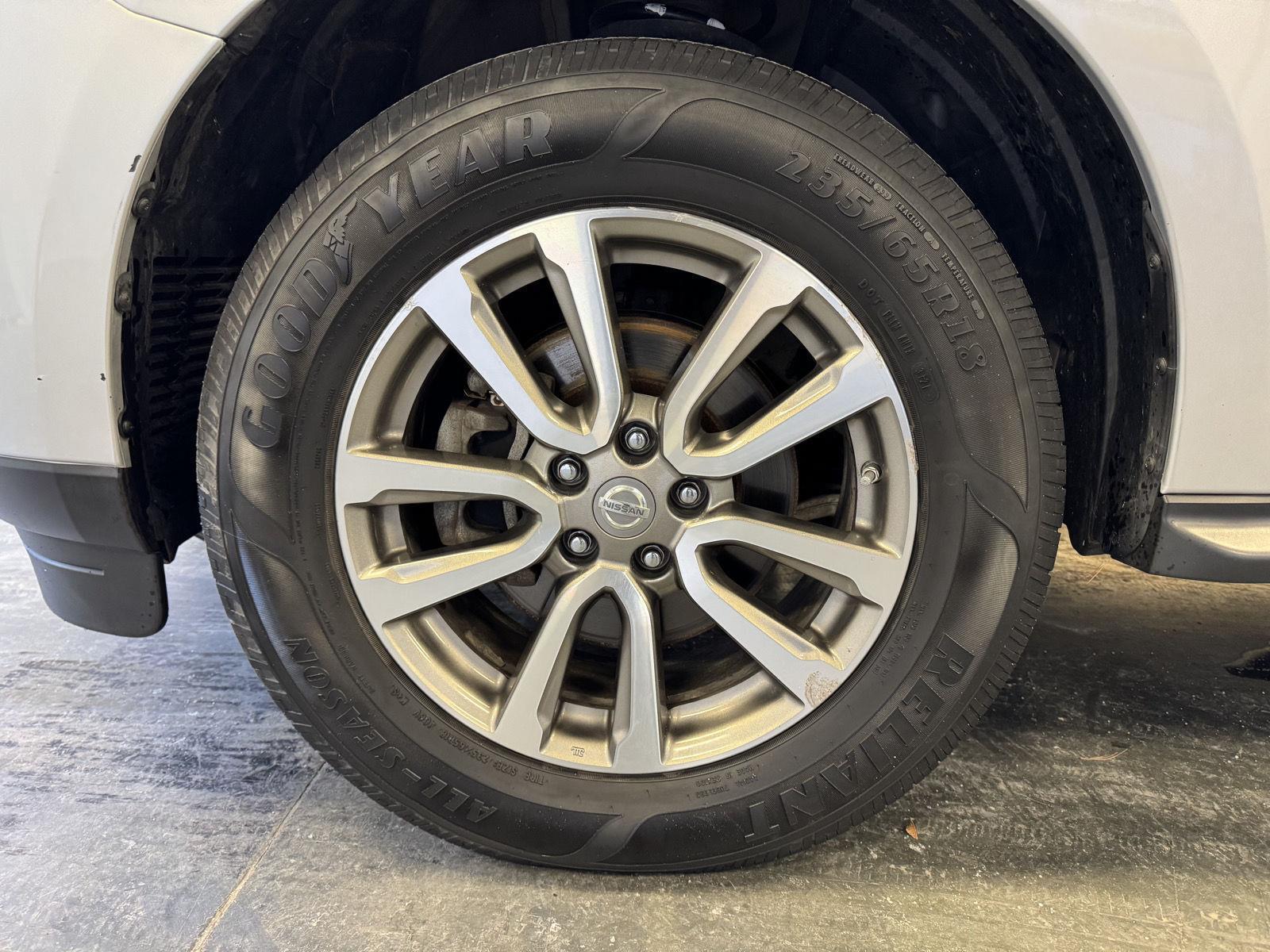 Used 2015 Nissan Pathfinder for sale in St. Joseph MO