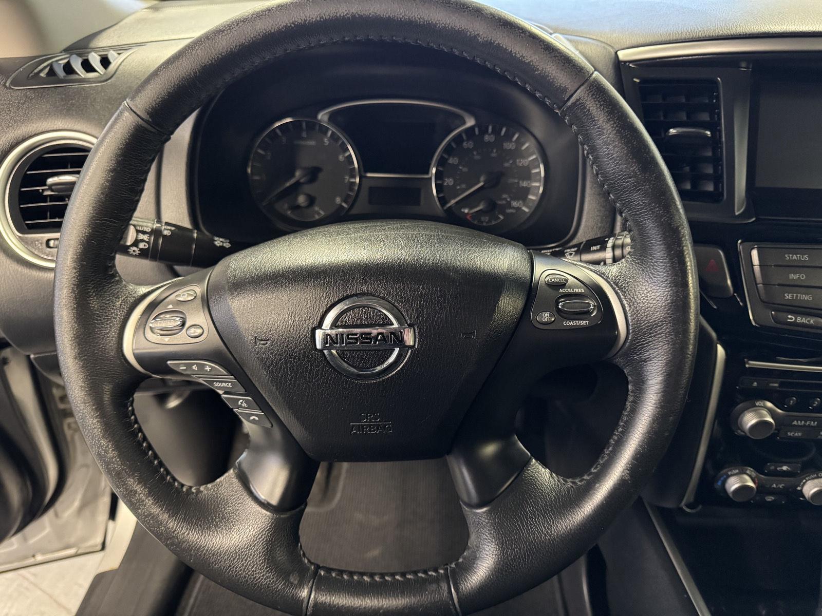 Used 2015 Nissan Pathfinder for sale in St. Joseph MO