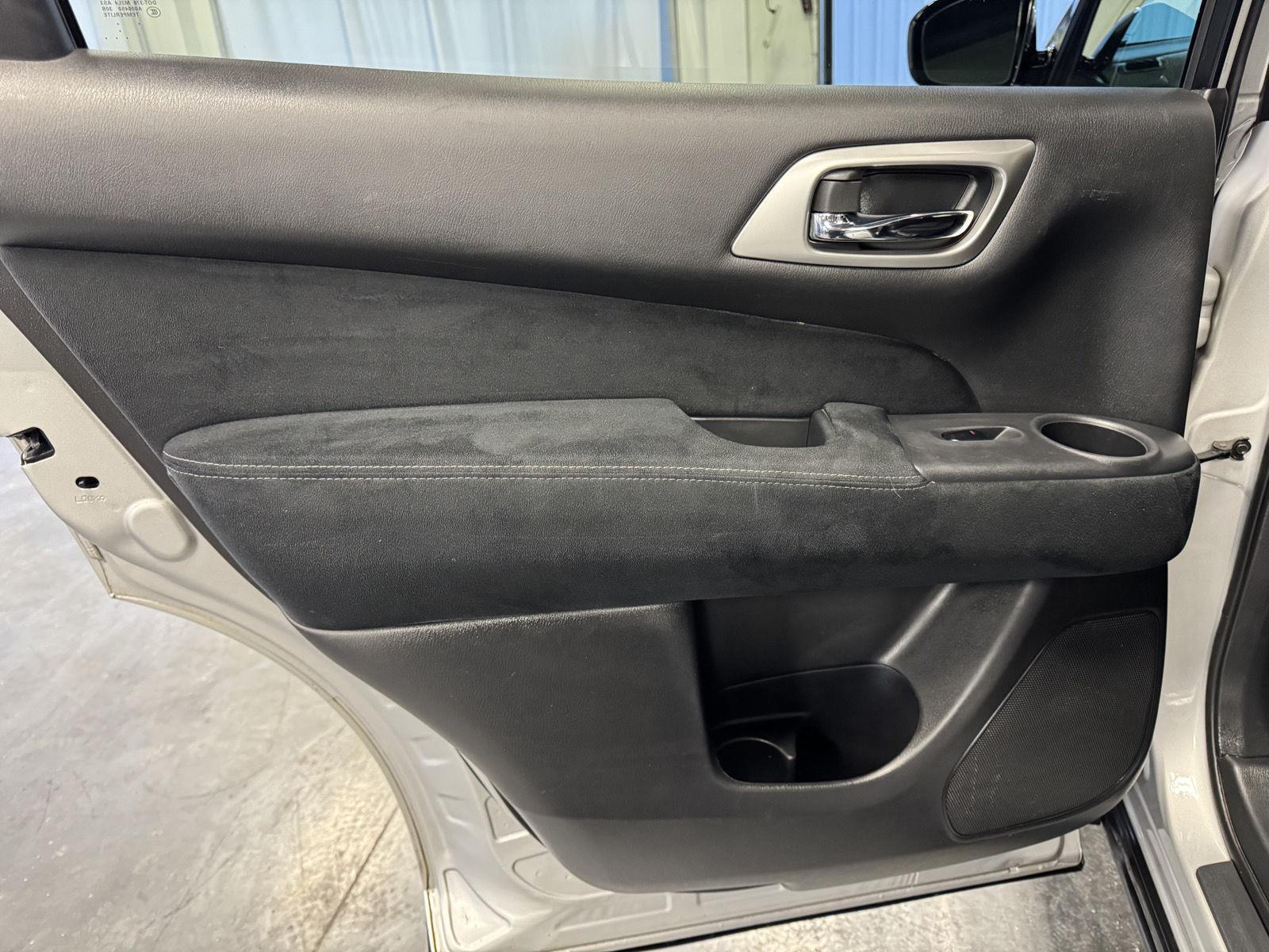 Used 2015 Nissan Pathfinder for sale in St. Joseph MO