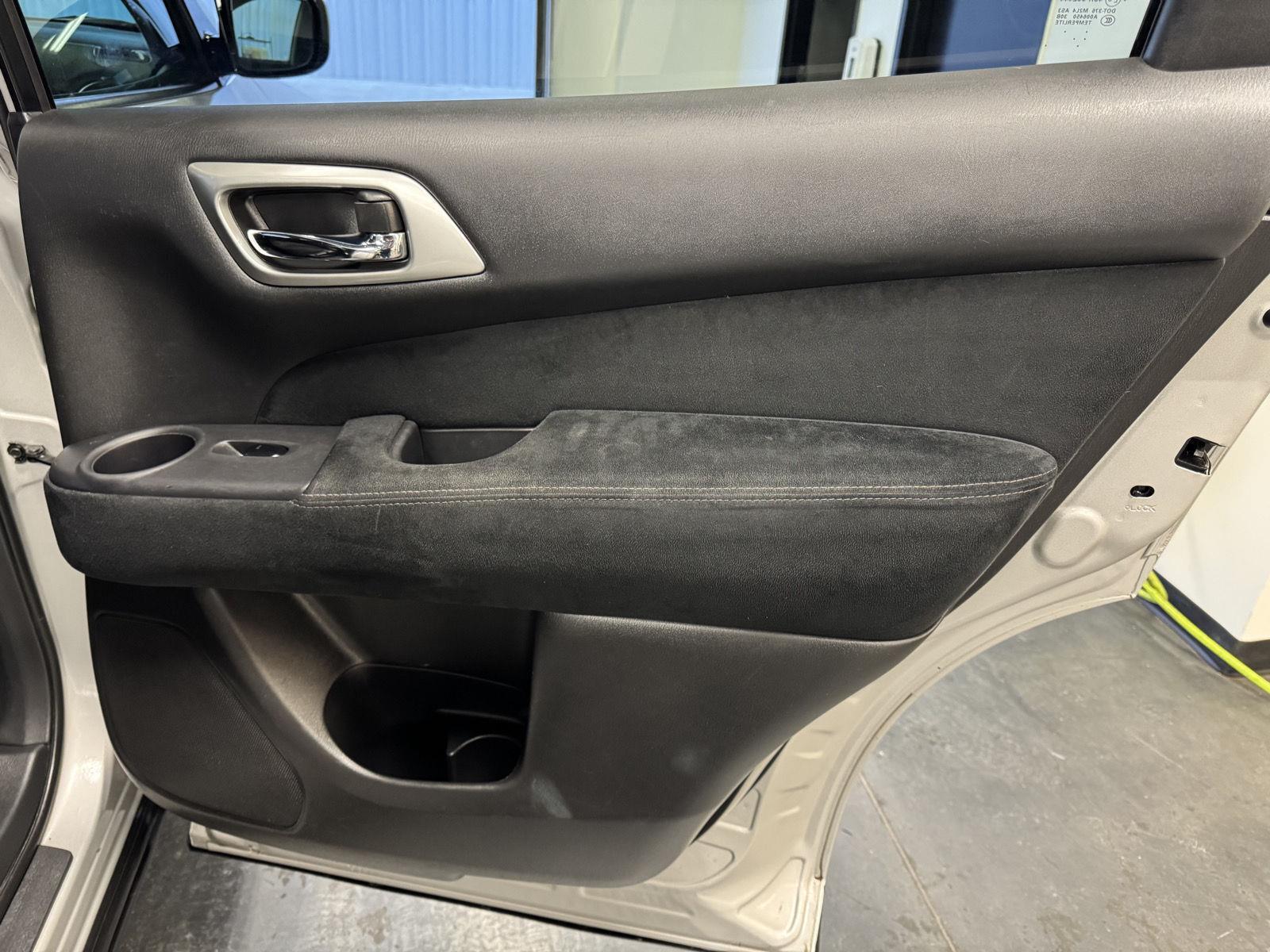 Used 2015 Nissan Pathfinder for sale in St. Joseph MO