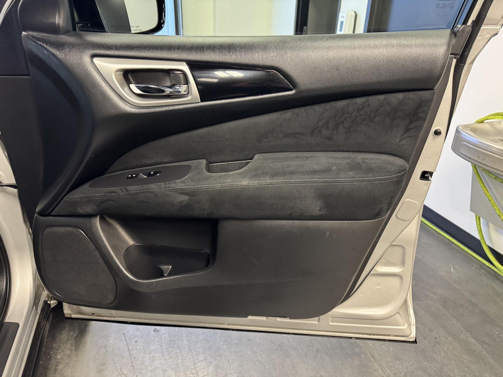 Used 2015 Nissan Pathfinder for sale in St. Joseph MO