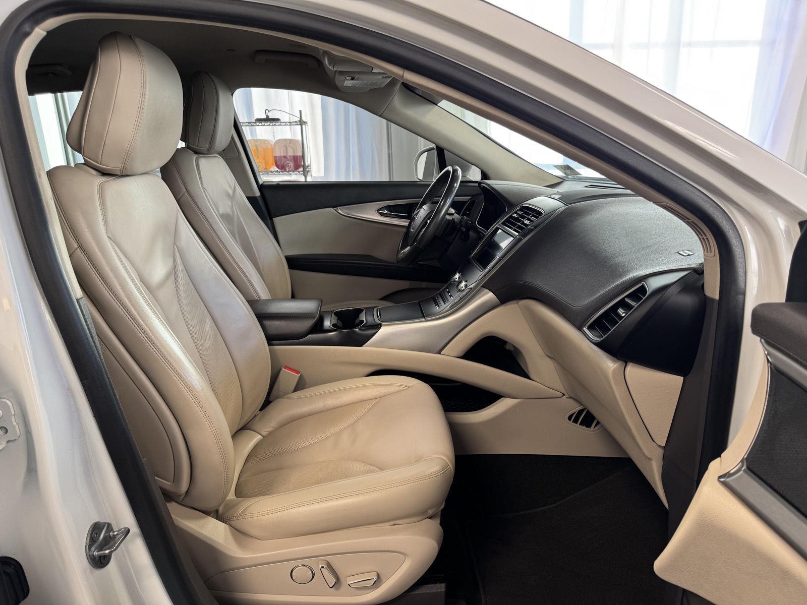 Pre-Owned 2020 Lincoln Nautilus for sale in St. Joseph MO