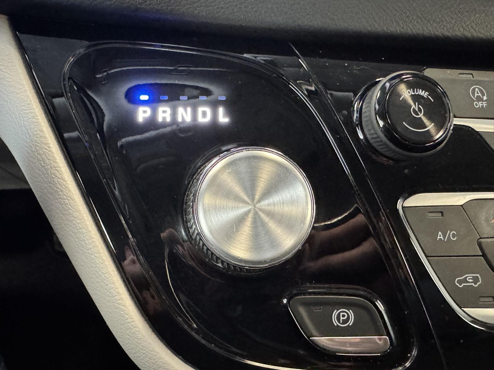 Used 2018 Chrysler Pacifica for sale in St. Joseph MO