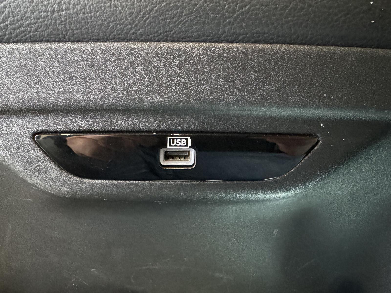 Used 2018 Chrysler Pacifica for sale in St. Joseph MO