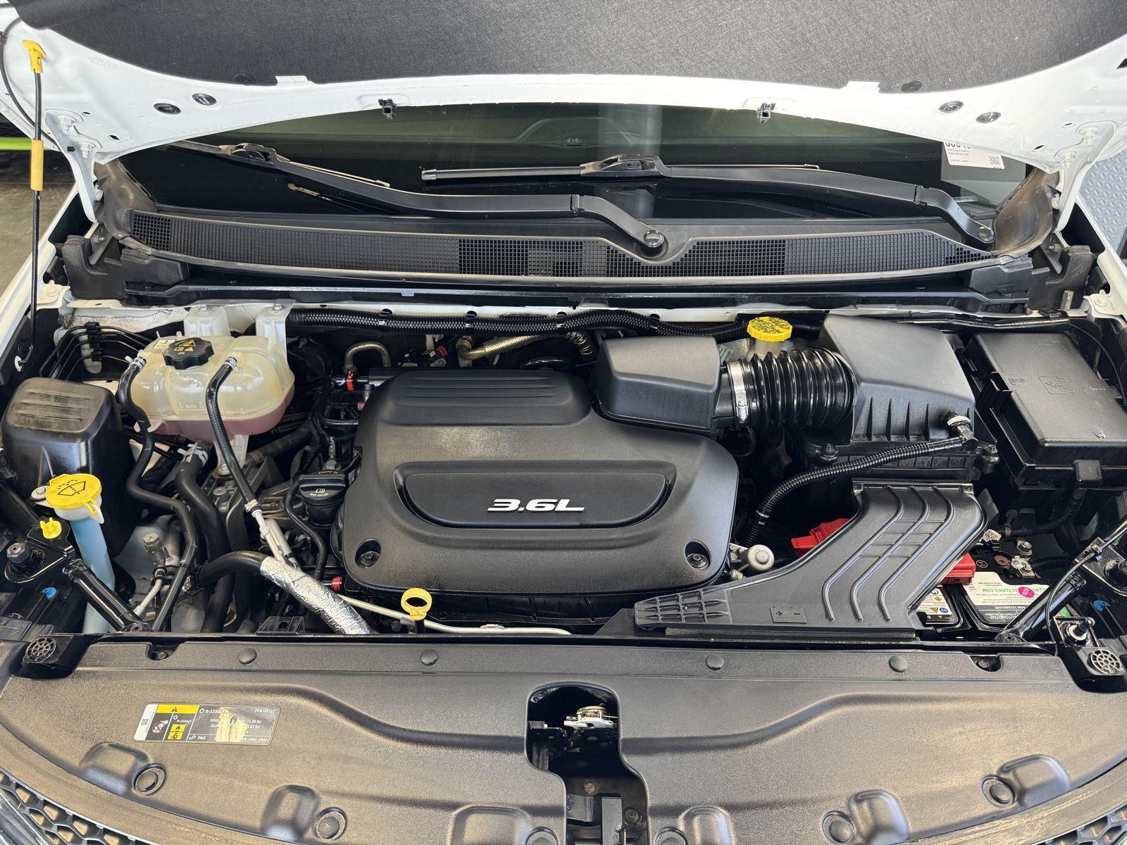 Used 2018 Chrysler Pacifica for sale in St. Joseph MO