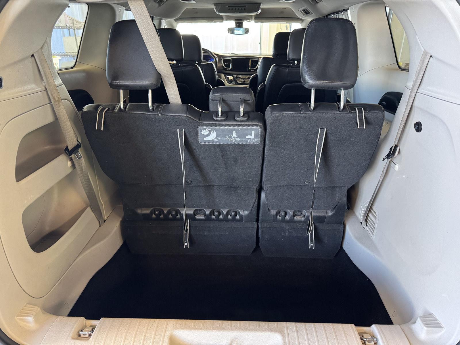 Used 2018 Chrysler Pacifica for sale in St. Joseph MO