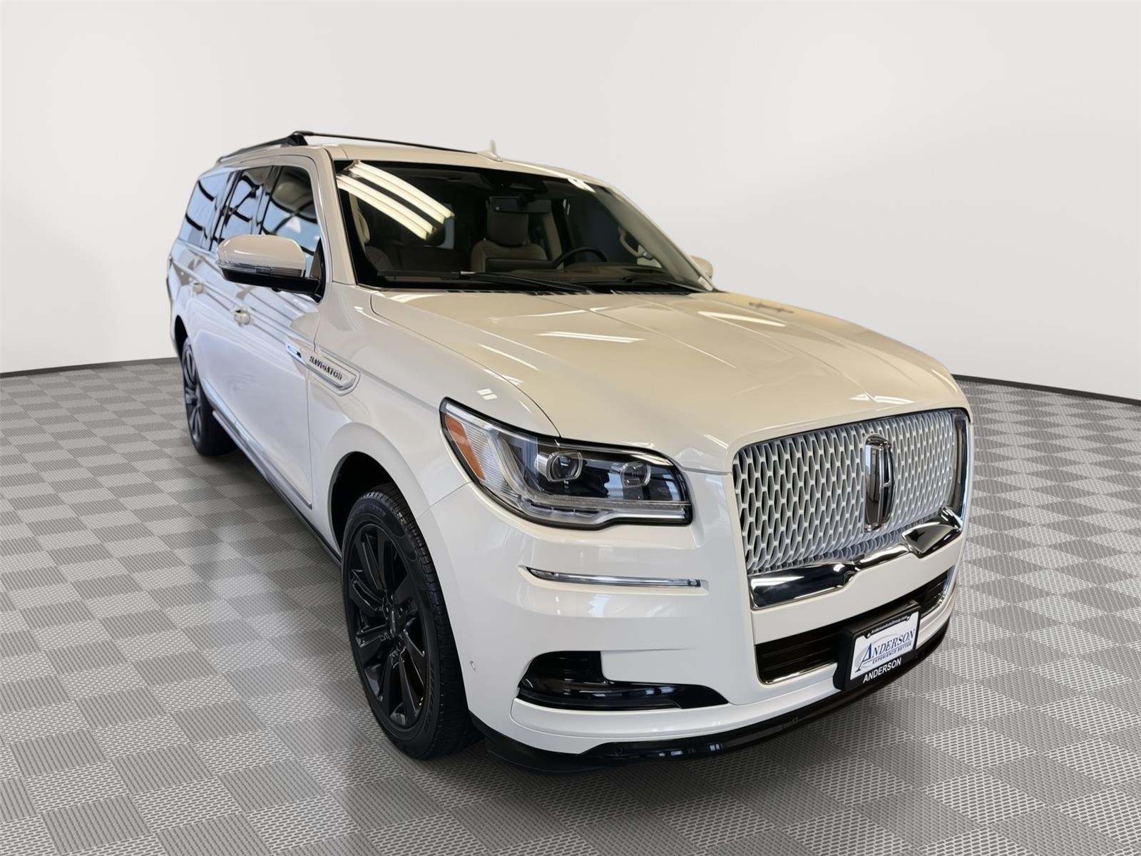 Used 2024 Lincoln Navigator L for sale in St. Joseph MO