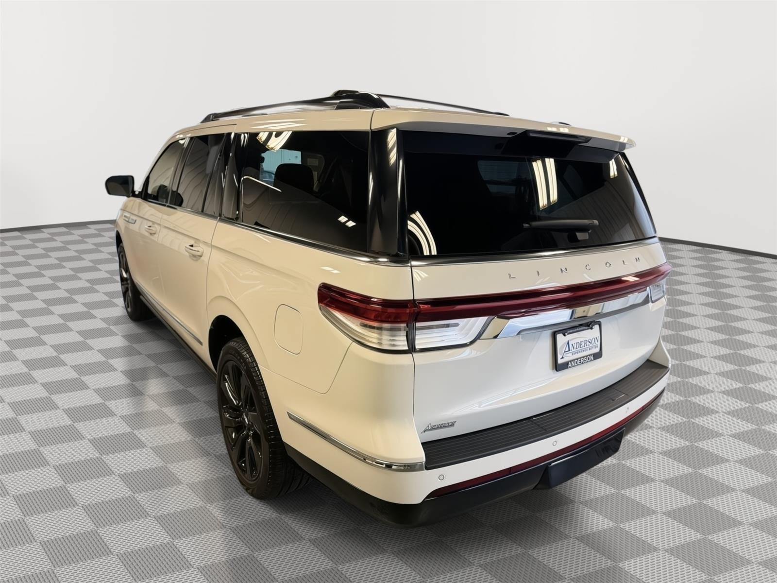 Used 2024 Lincoln Navigator L for sale in St. Joseph MO