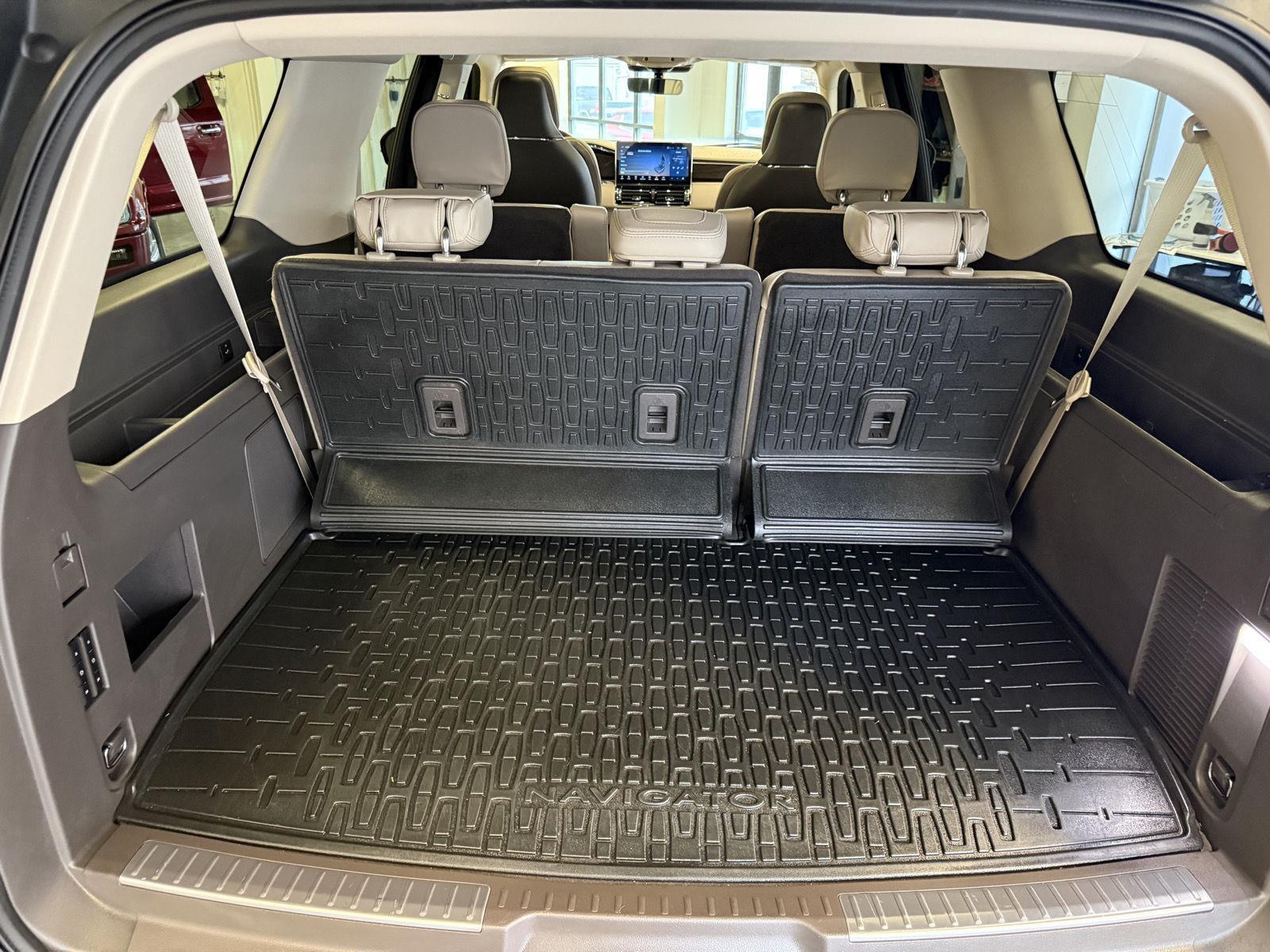 Used 2024 Lincoln Navigator L for sale in St. Joseph MO