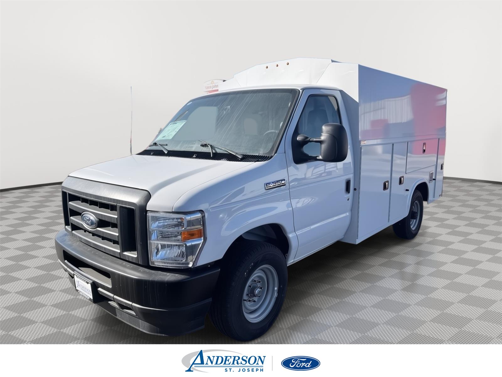 2025 Ford E-Series Cutaway Base