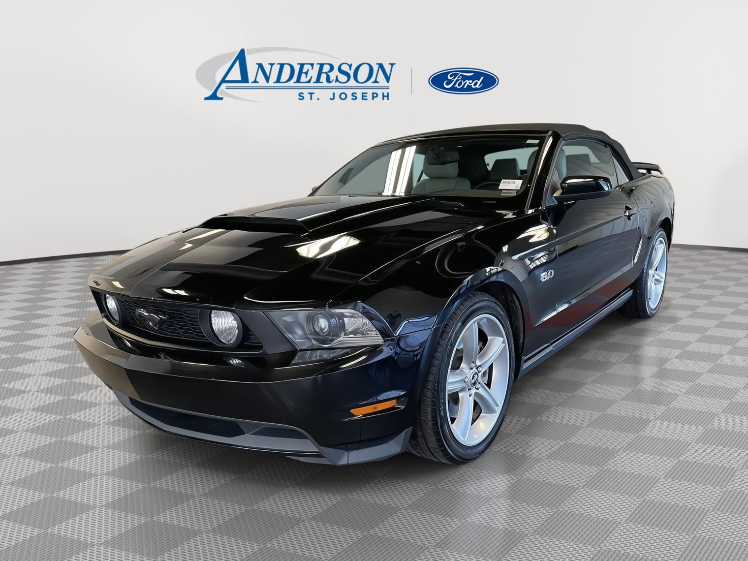 2012 Ford Mustang GT Premium Convertible RWD