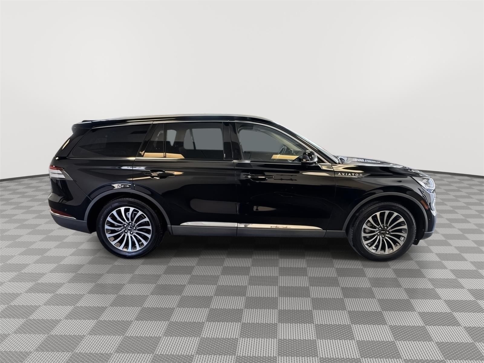 Pre-Owned 2020 Lincoln Aviator for sale in St. Joseph MO