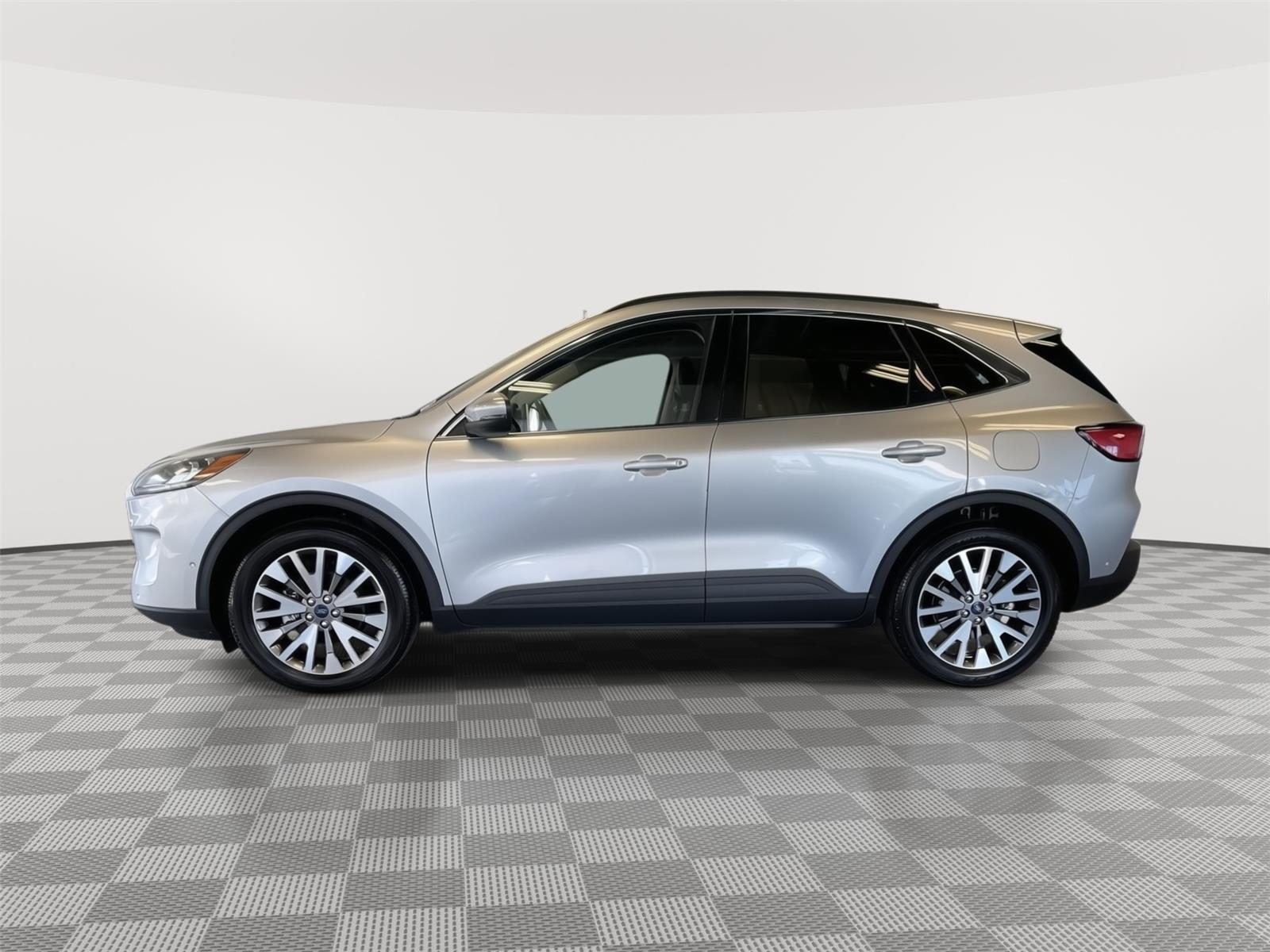 Pre-Owned 2020 Ford Escape Hybrid for sale in St. Joseph MO