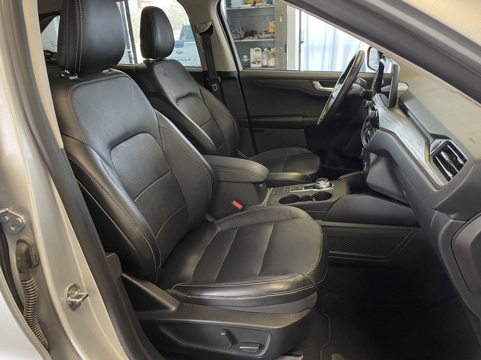 Pre-Owned 2020 Ford Escape Hybrid for sale in St. Joseph MO