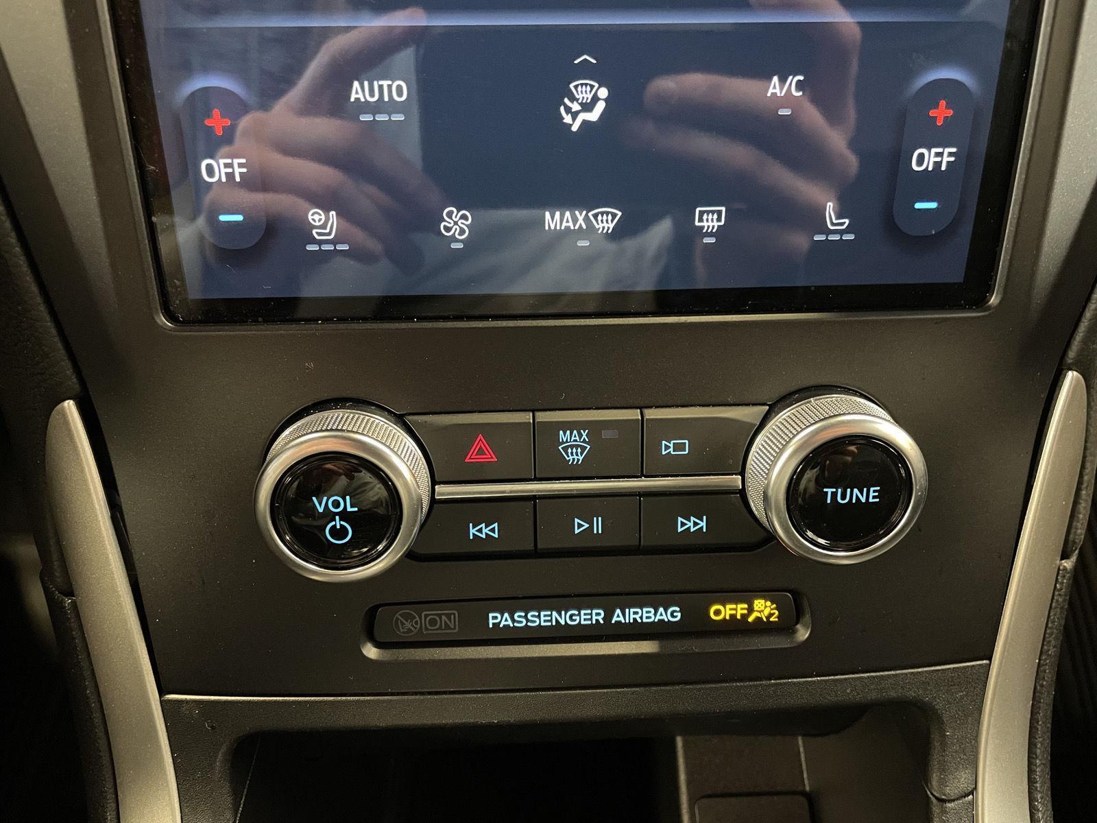 Used 2024 Ford Edge for sale in St. Joseph MO