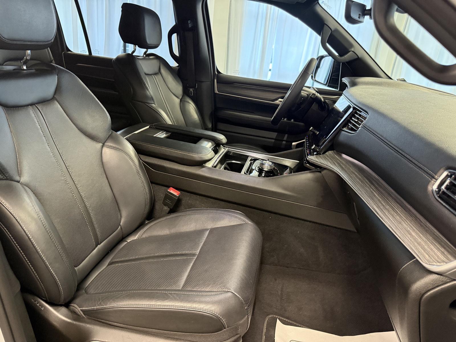 Used 2024 Jeep Wagoneer for sale in St. Joseph MO