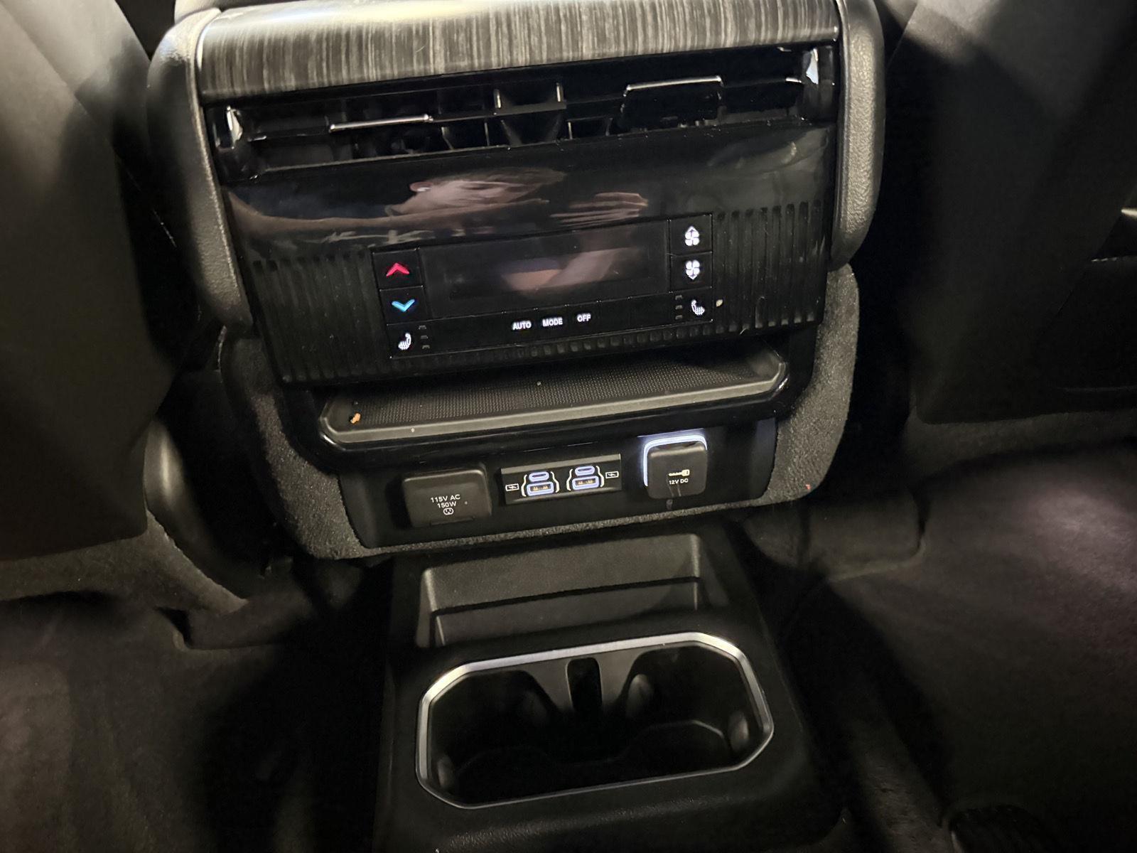 Used 2024 Jeep Wagoneer for sale in St. Joseph MO