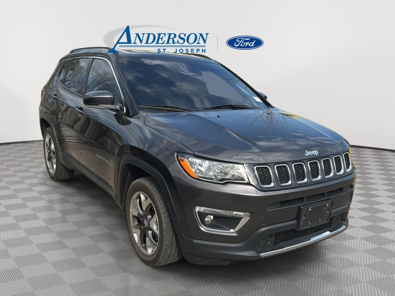 Gray (Granite Crystal Metallic Clearcoat) 2018 Jeep Compass Limited 4WD SUV / Crossover Four-Wheel Drive 9-Speed Automatic