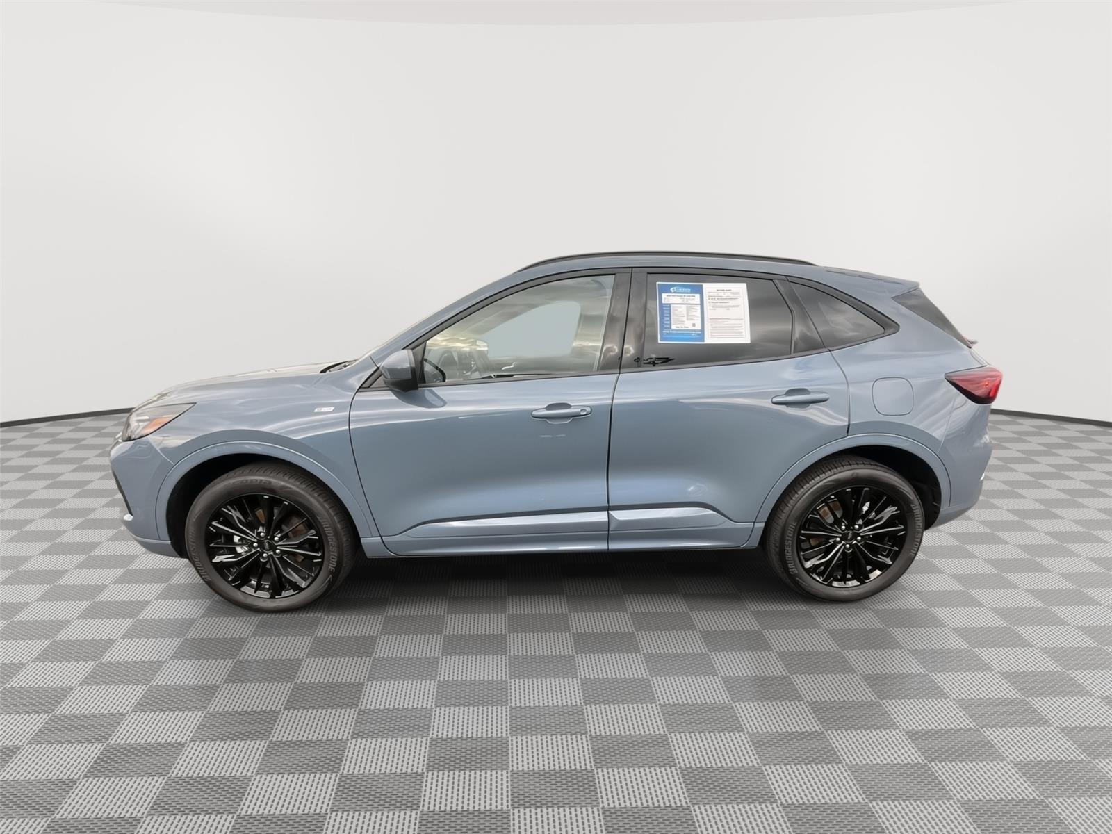 Vehicle photo 8