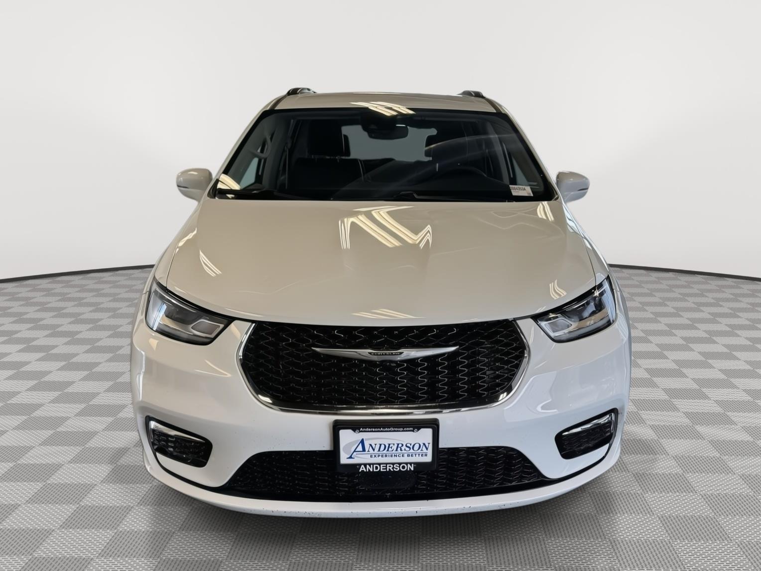 Used 2022 Chrysler Pacifica for sale in St. Joseph MO