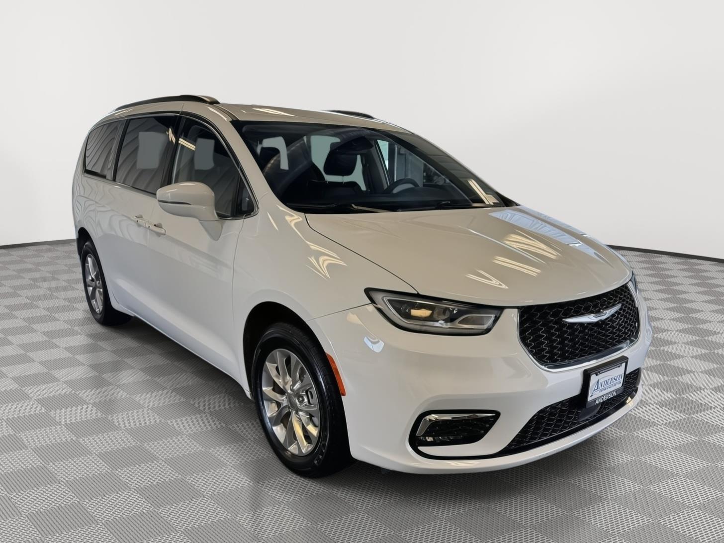 Used 2022 Chrysler Pacifica for sale in St. Joseph MO