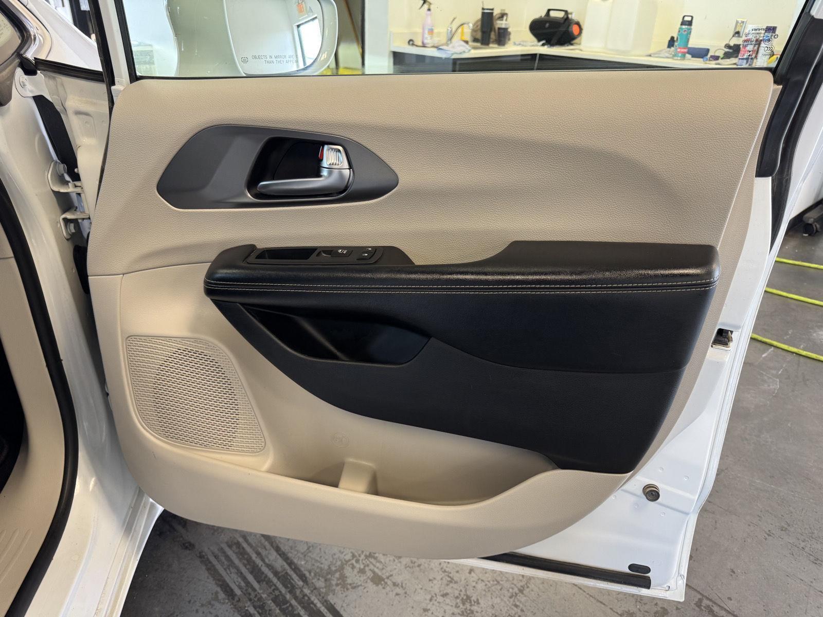 Used 2022 Chrysler Pacifica for sale in St. Joseph MO