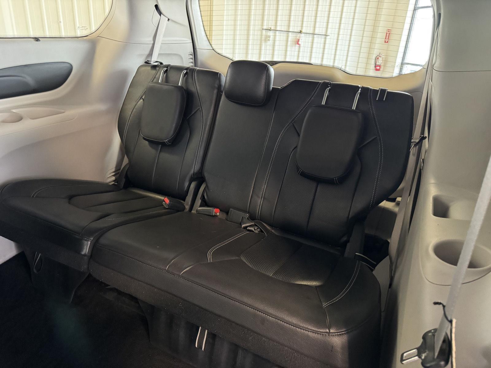 Used 2022 Chrysler Pacifica for sale in St. Joseph MO