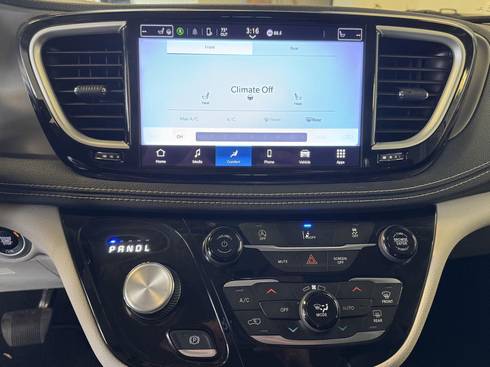 Used 2022 Chrysler Pacifica for sale in St. Joseph MO