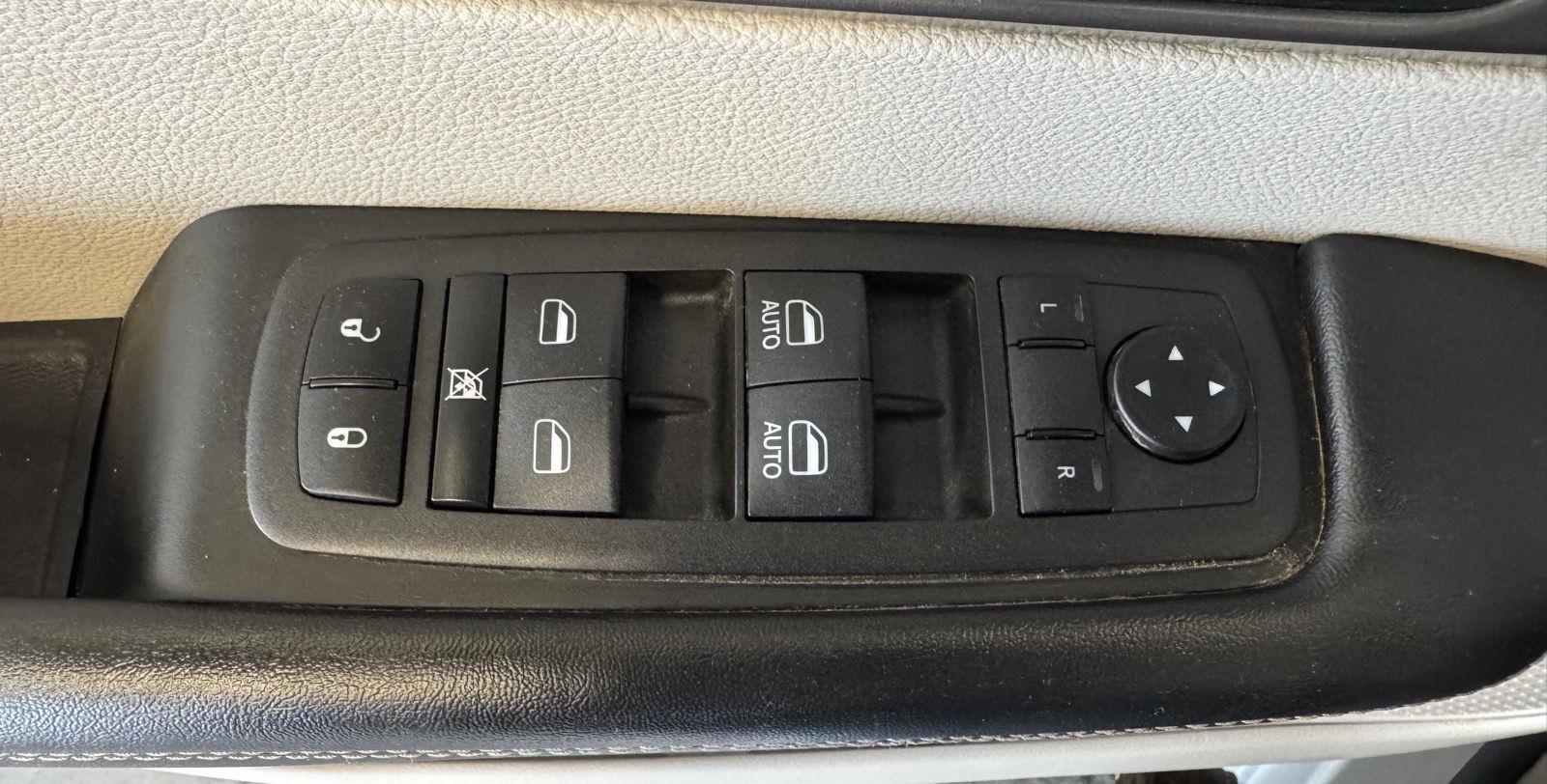 Used 2022 Chrysler Pacifica for sale in St. Joseph MO