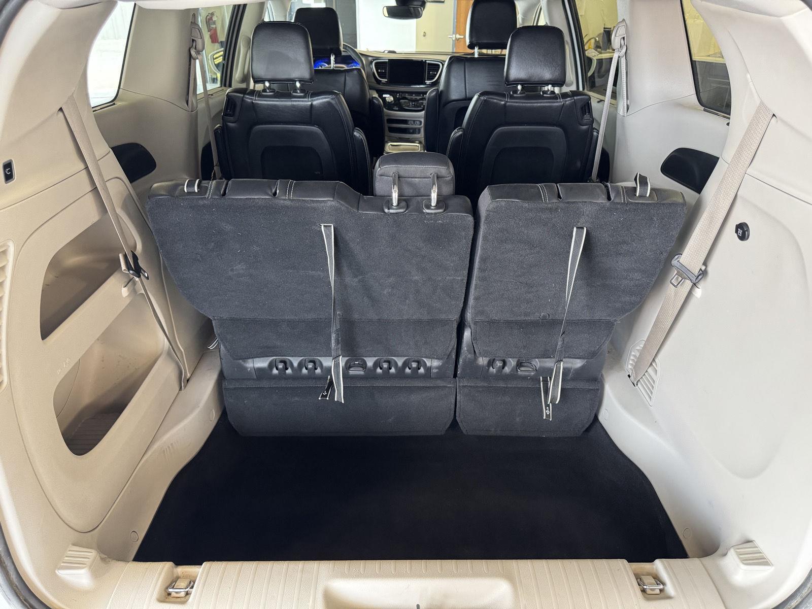 Used 2022 Chrysler Pacifica for sale in St. Joseph MO