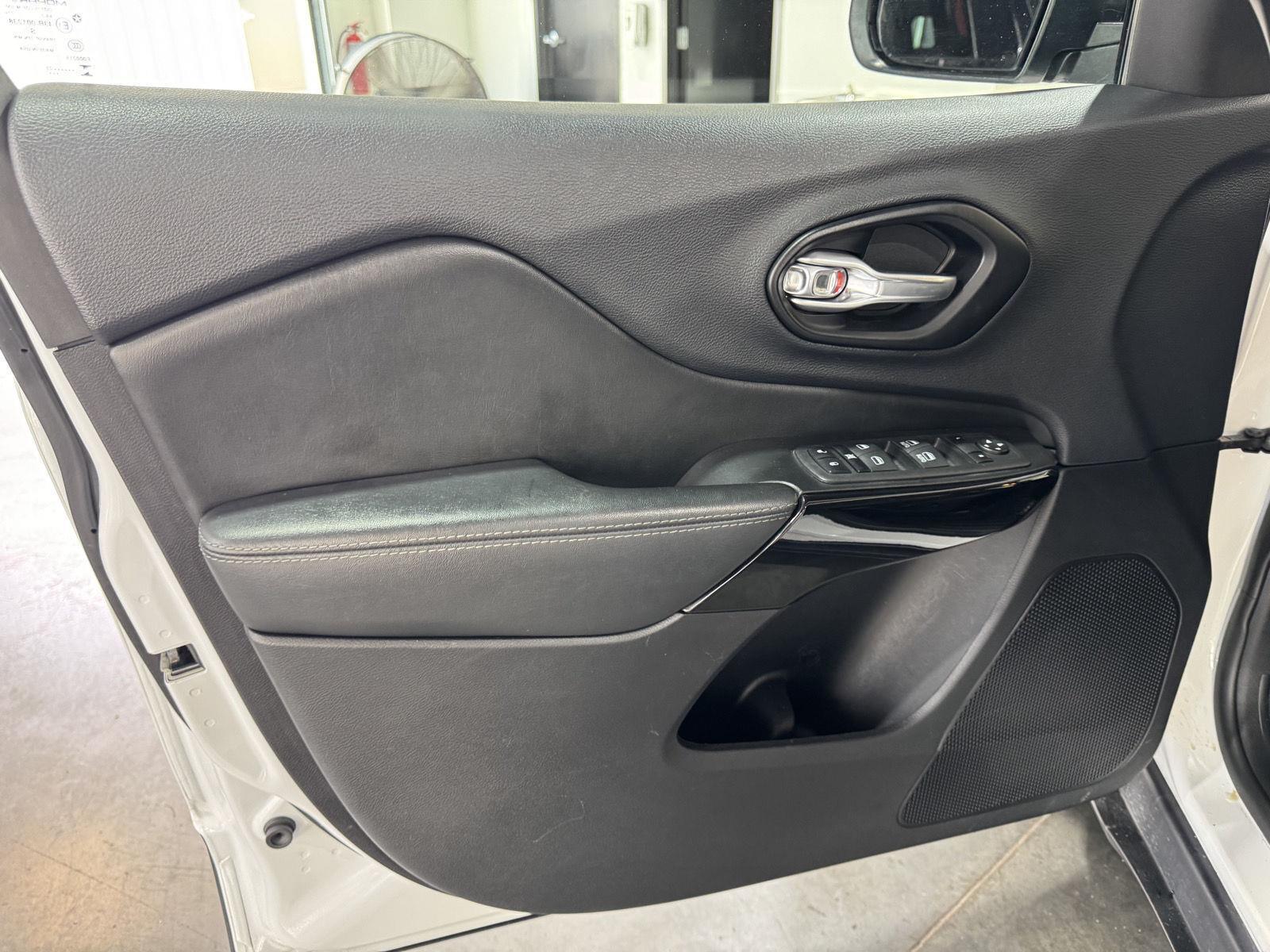 Used 2023 Jeep Cherokee for sale in St. Joseph MO