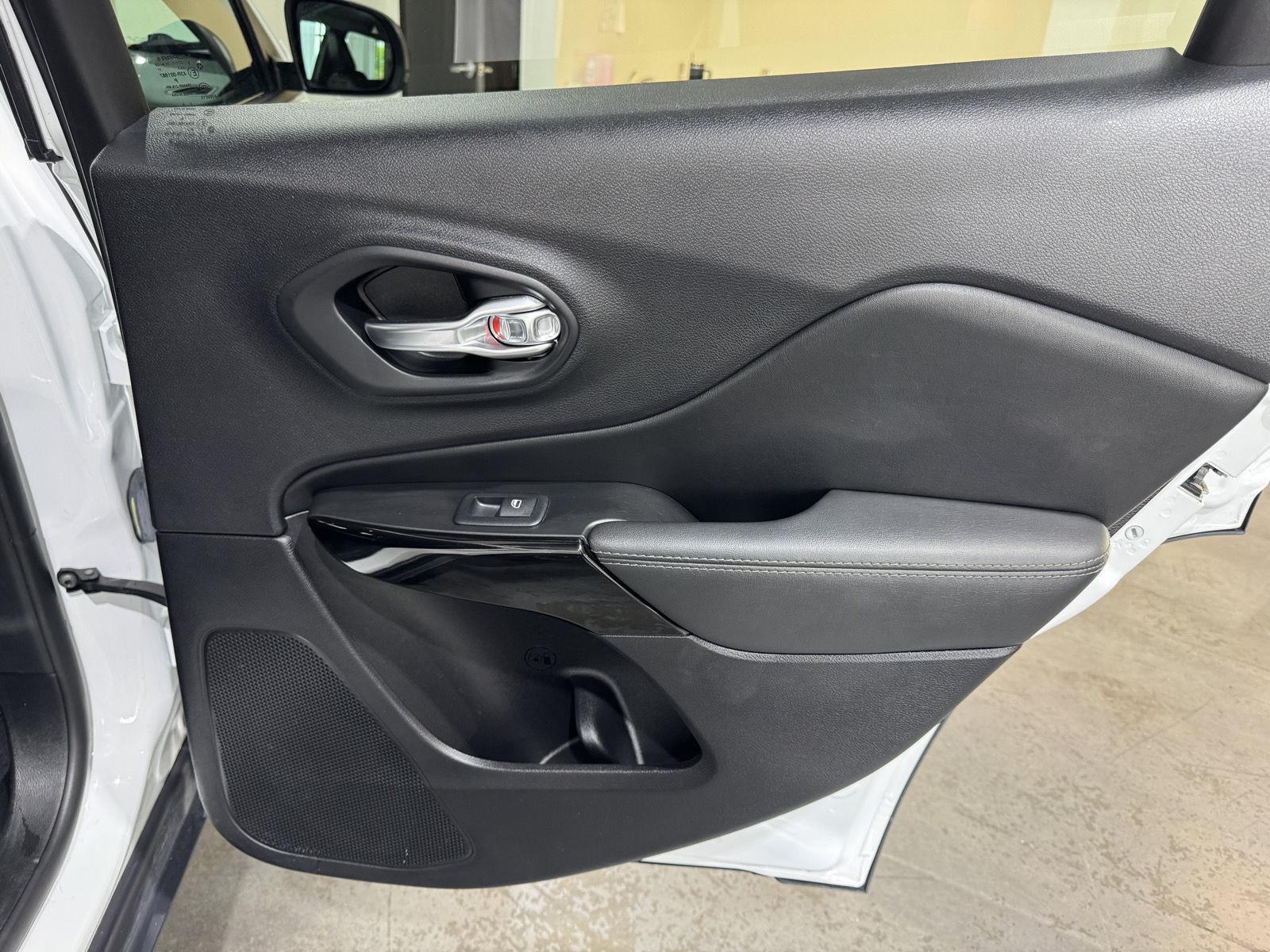 Used 2023 Jeep Cherokee for sale in St. Joseph MO