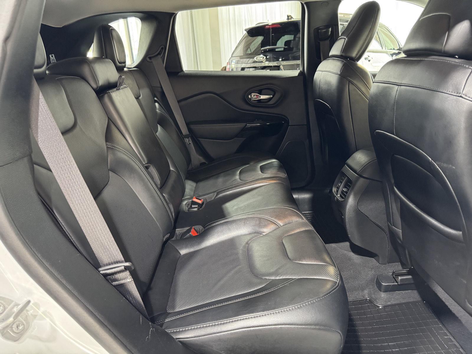 Used 2023 Jeep Cherokee for sale in St. Joseph MO
