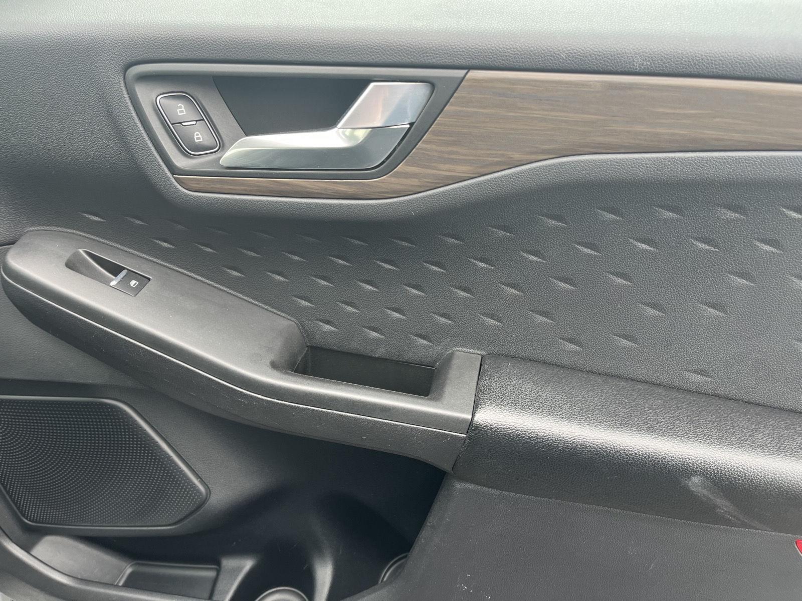 Used 2020 Ford Escape Hybrid for sale in St. Joseph MO