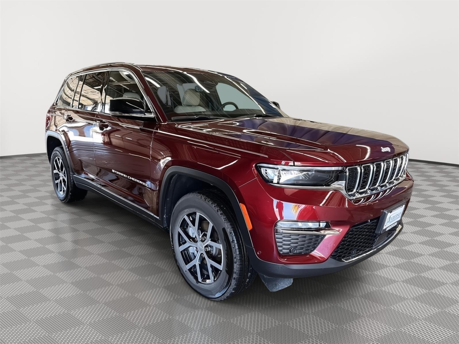Used 2025 Jeep Grand Cherokee for sale in St. Joseph MO