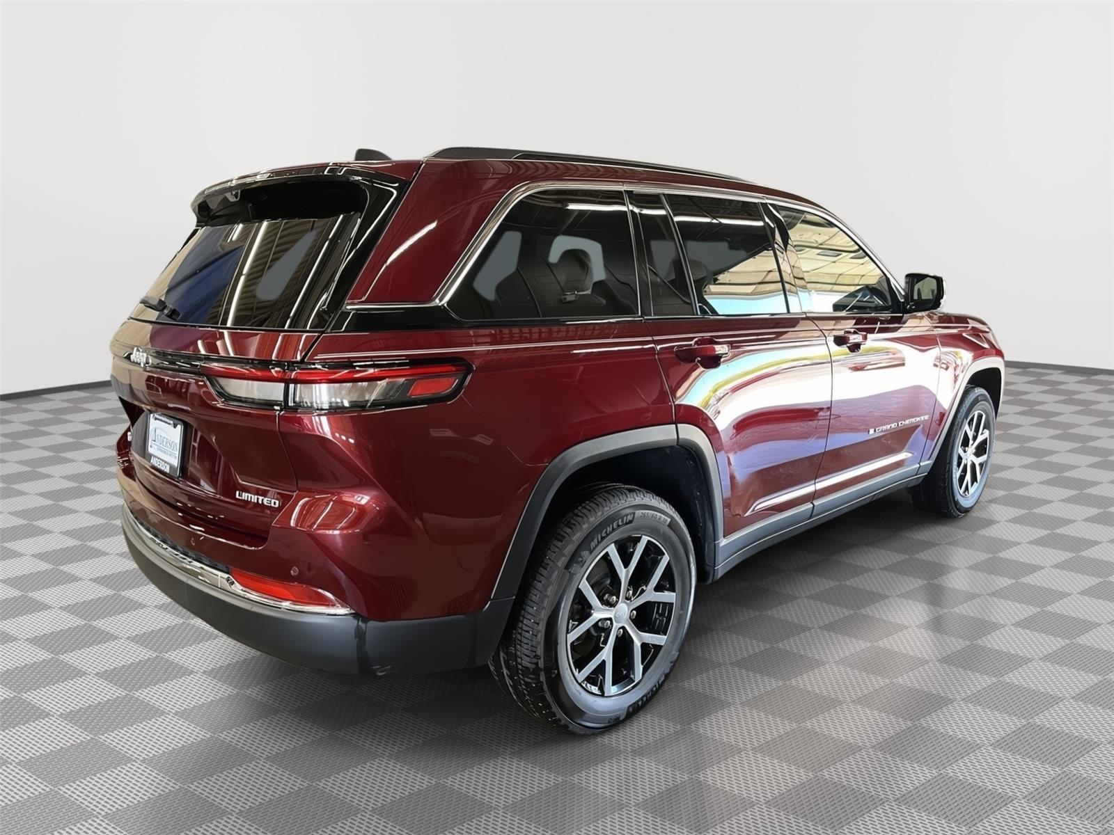 Used 2025 Jeep Grand Cherokee for sale in St. Joseph MO