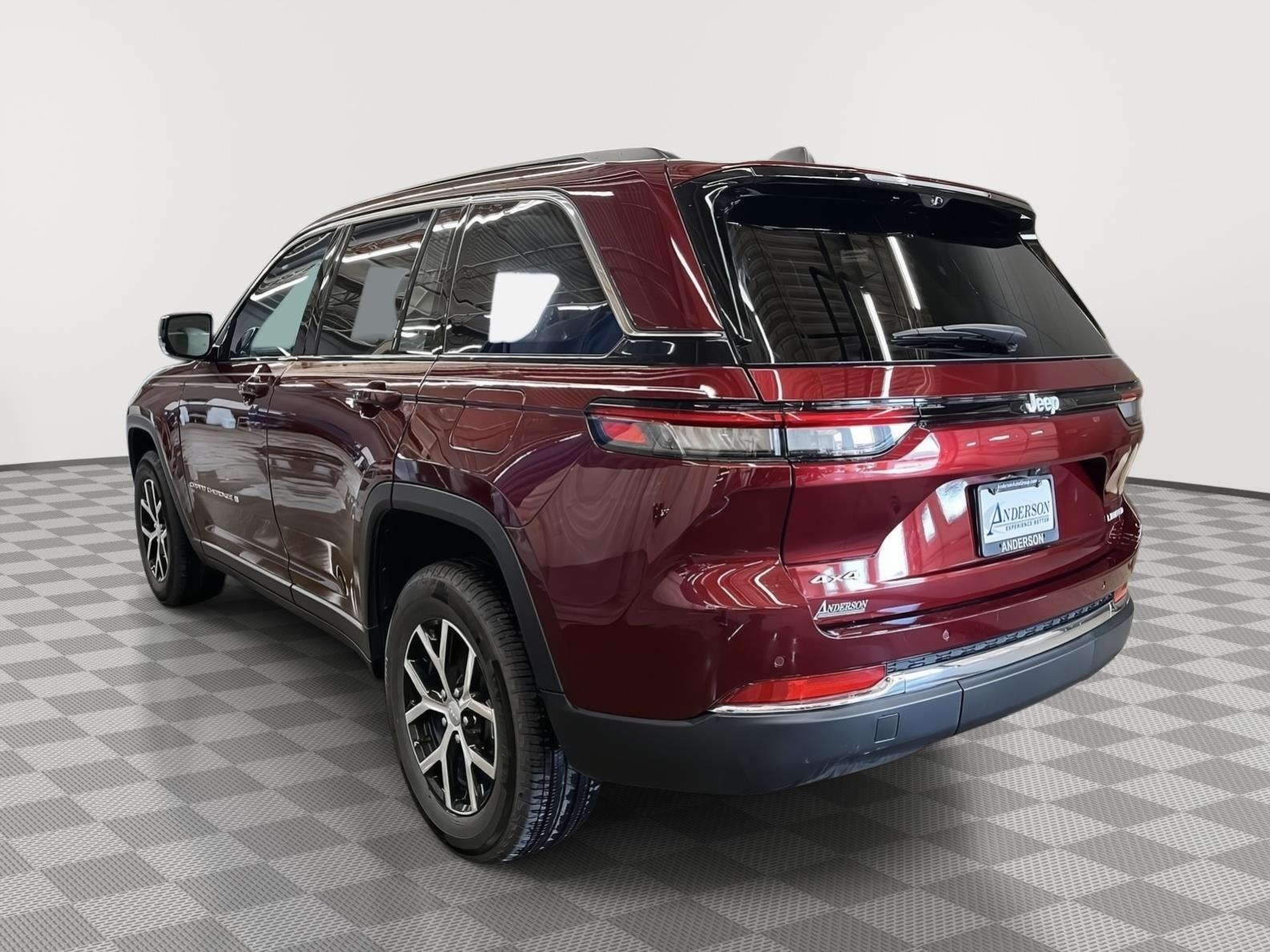 Used 2025 Jeep Grand Cherokee for sale in St. Joseph MO