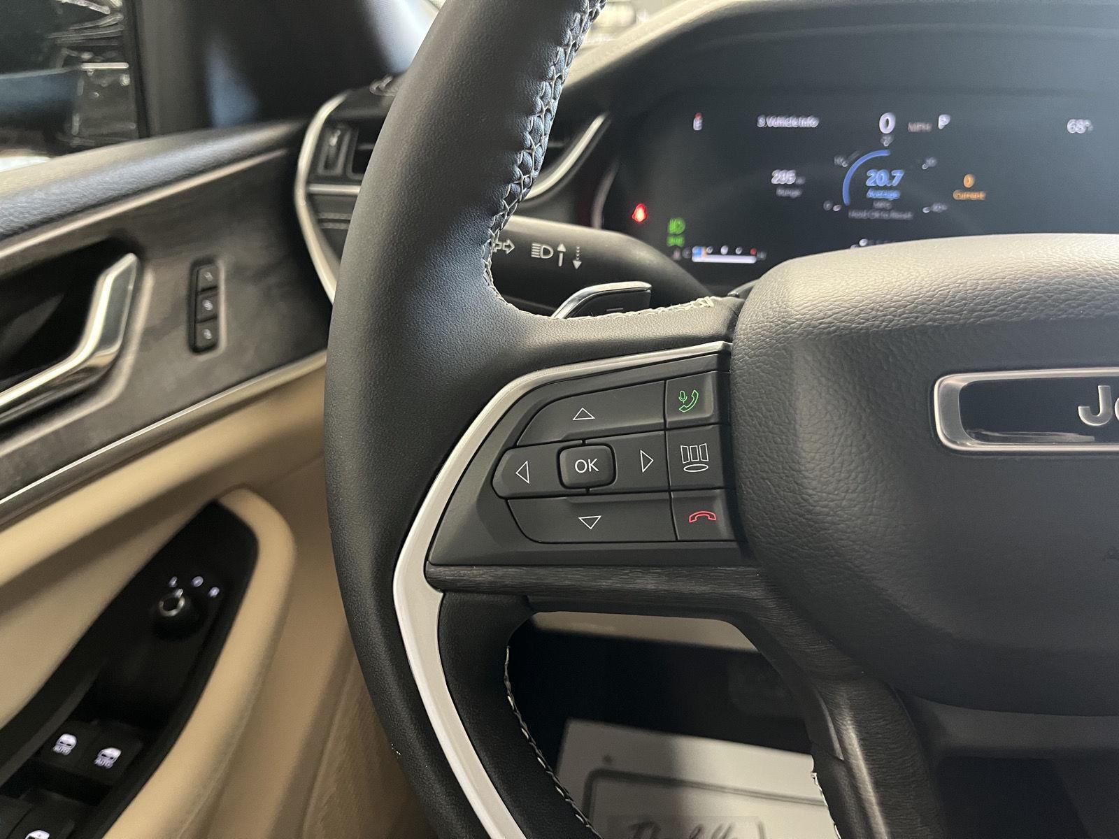 Used 2025 Jeep Grand Cherokee for sale in St. Joseph MO