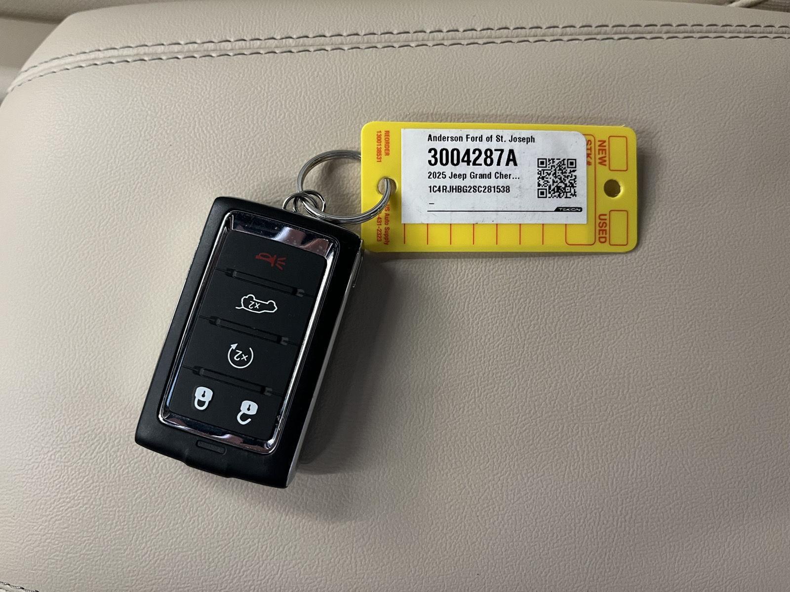 Used 2025 Jeep Grand Cherokee for sale in St. Joseph MO