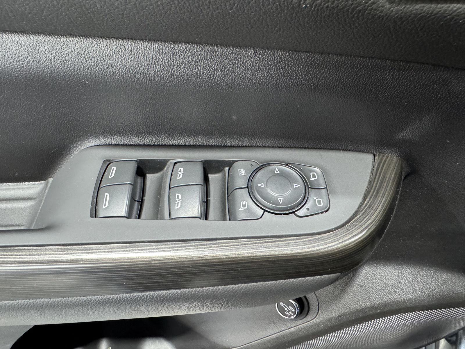 Used 2022 GMC Acadia for sale in St. Joseph MO