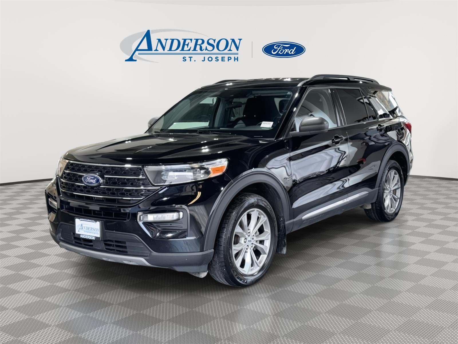 2023 Ford Explorer XLT 4WD's photo