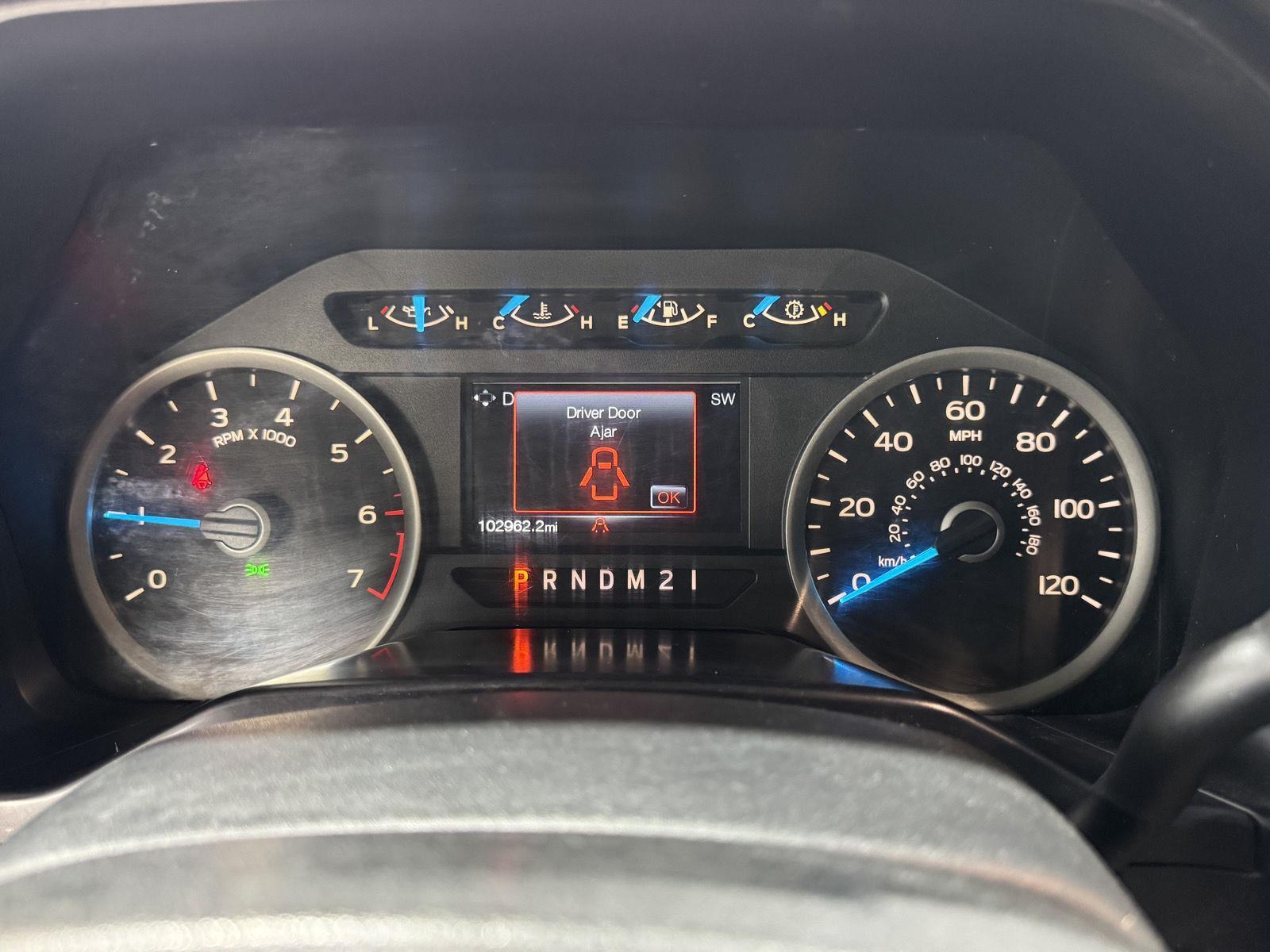 Vehicle photo 3