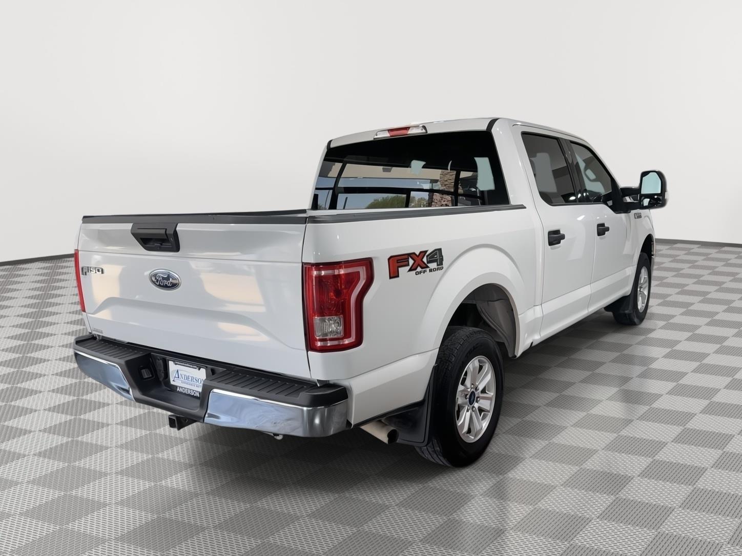 Vehicle photo 6